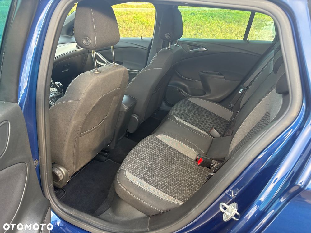 Opel Astra 1.2 T GS Line S&S - 11