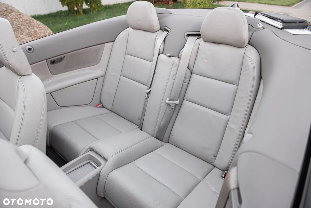 Volvo C70 T5 Momentum - 22