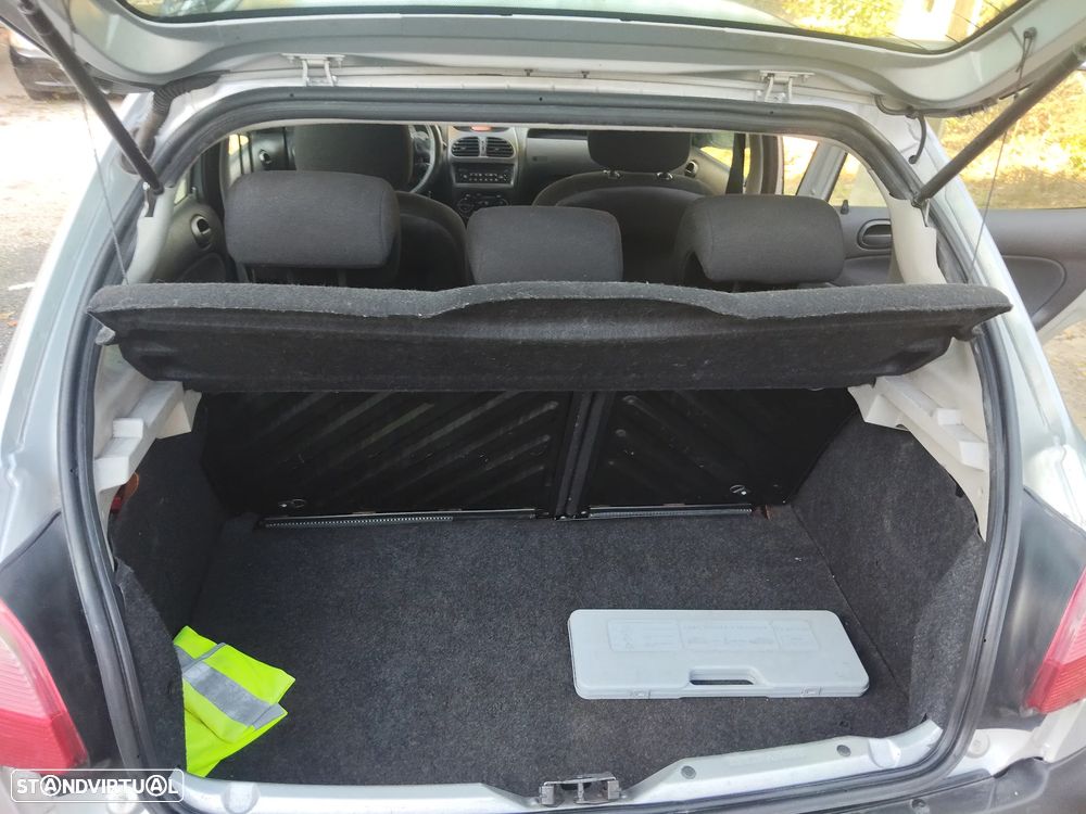 Peugeot 206 1.1 XR Présence - 13
