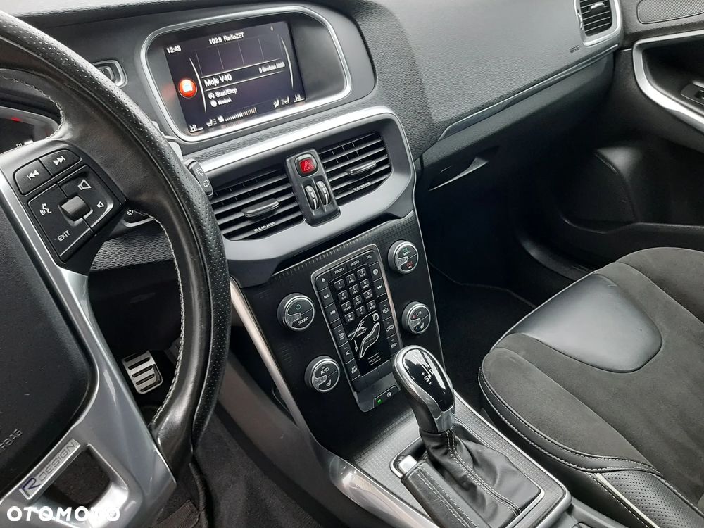 Volvo V40 D3 Geartronic RDesign - 17