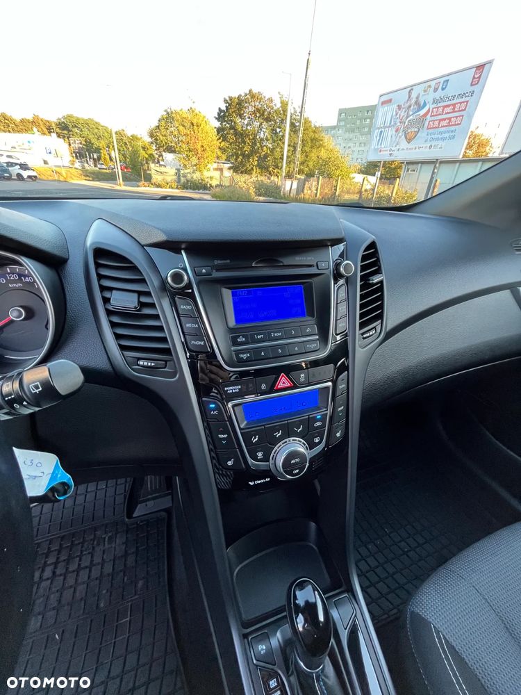 Hyundai i30 blue Kombi 1.6 GDi DCT Passion - 22