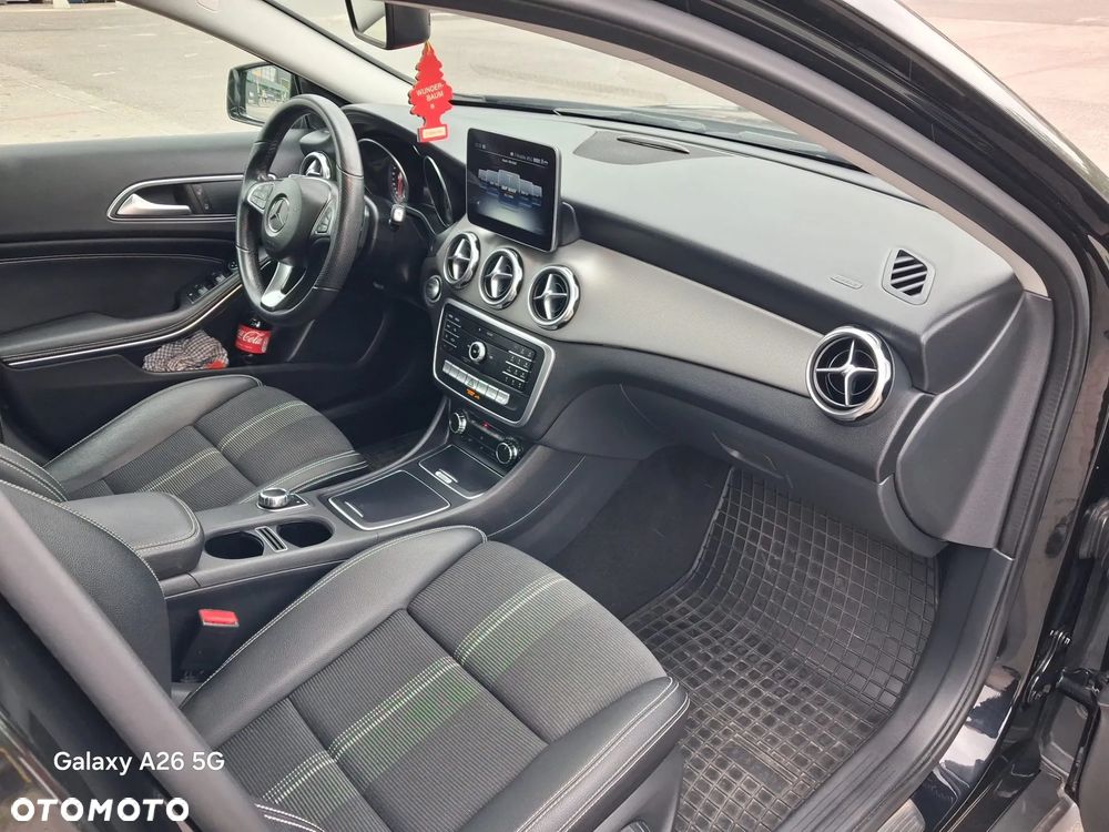 Mercedes-Benz GLA 200 7G-DCT Activity Edition - 10