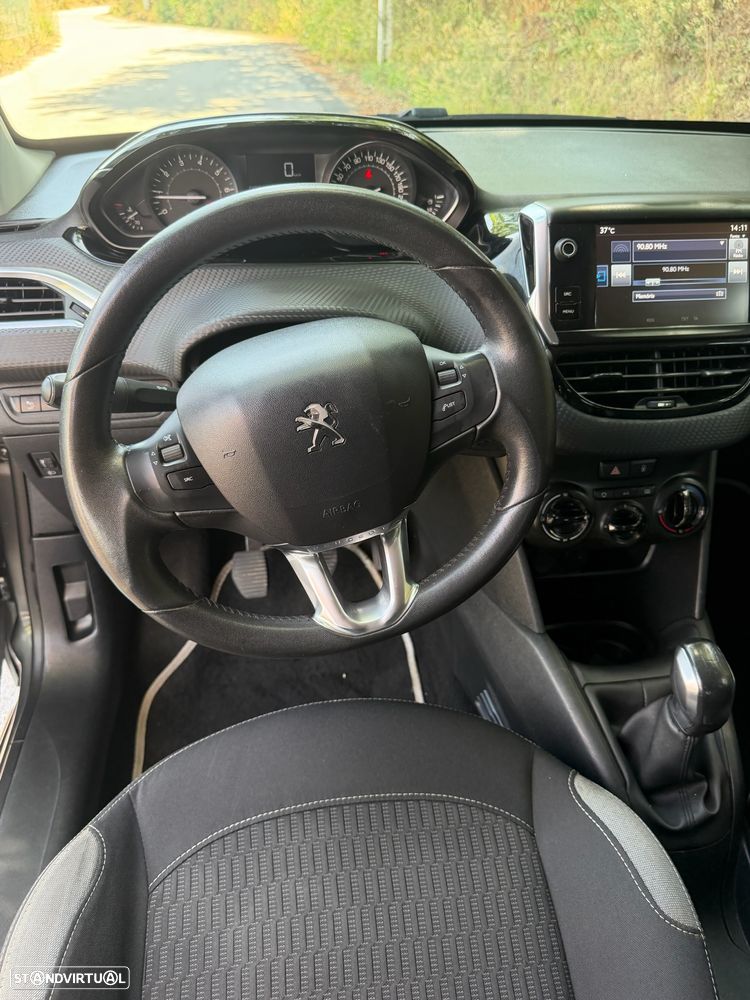 Peugeot 208 1.2 PureTech Style - 4