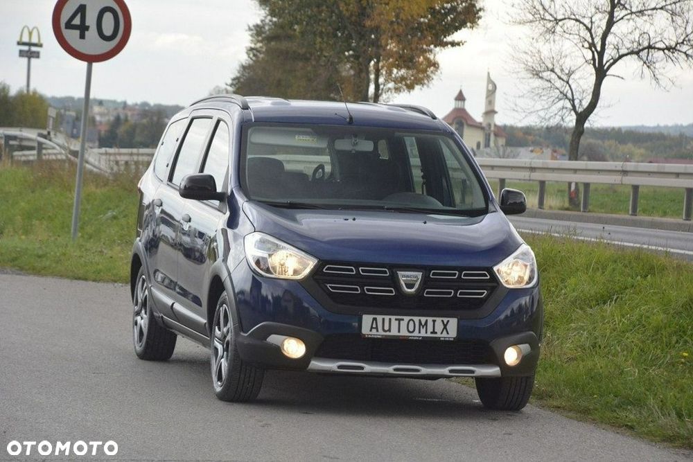 Dacia Lodgy SCe 100 Stepway - 14