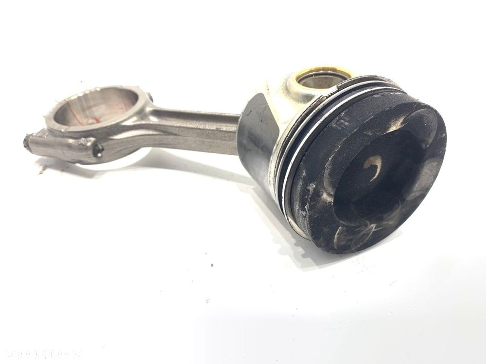 TŁOK Z KORBOWODEM  AUDI A4 B9 Avant (8W5, 8WD) 2015 - 2025 2.0 TDI 110 kW [150 KM] olej napędowy - 1