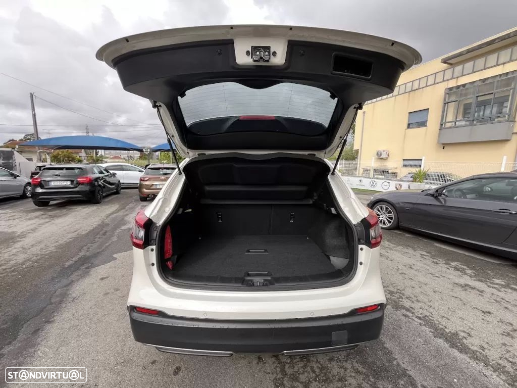 Nissan Qashqai 1.5 dCi N-Connecta 18 - 43