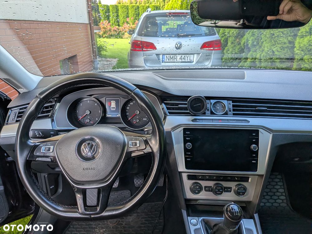 Volkswagen Passat 2019 photo 5