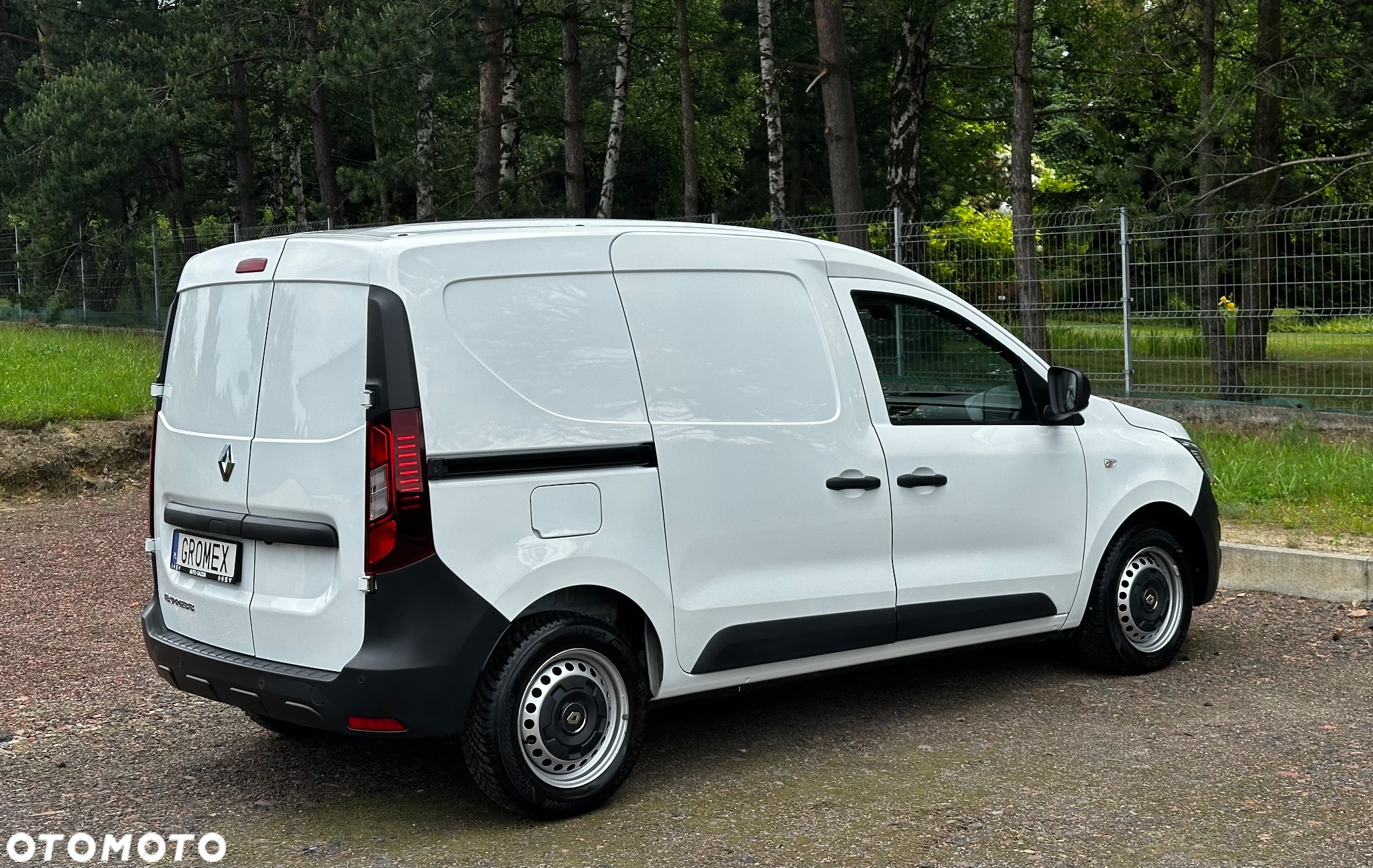 Renault EXPRESS - 8