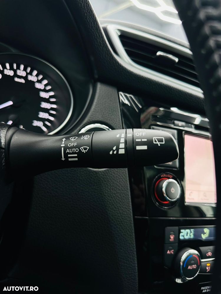 Nissan Qashqai 1.3 DIG-T TEKNA - 29