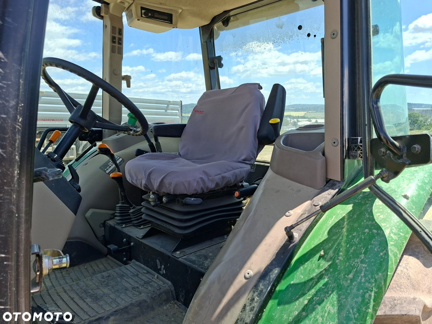 John Deere 5075E 4X4 - 11