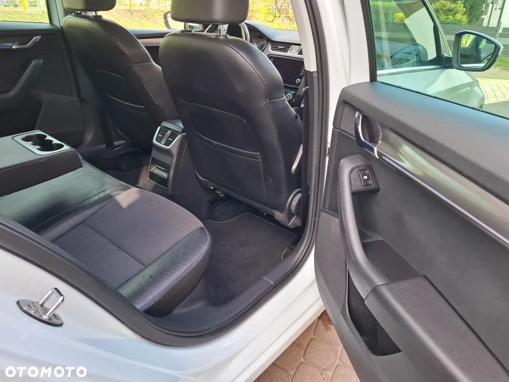 Skoda Octavia 1.6 TDI Premium Edition - 12