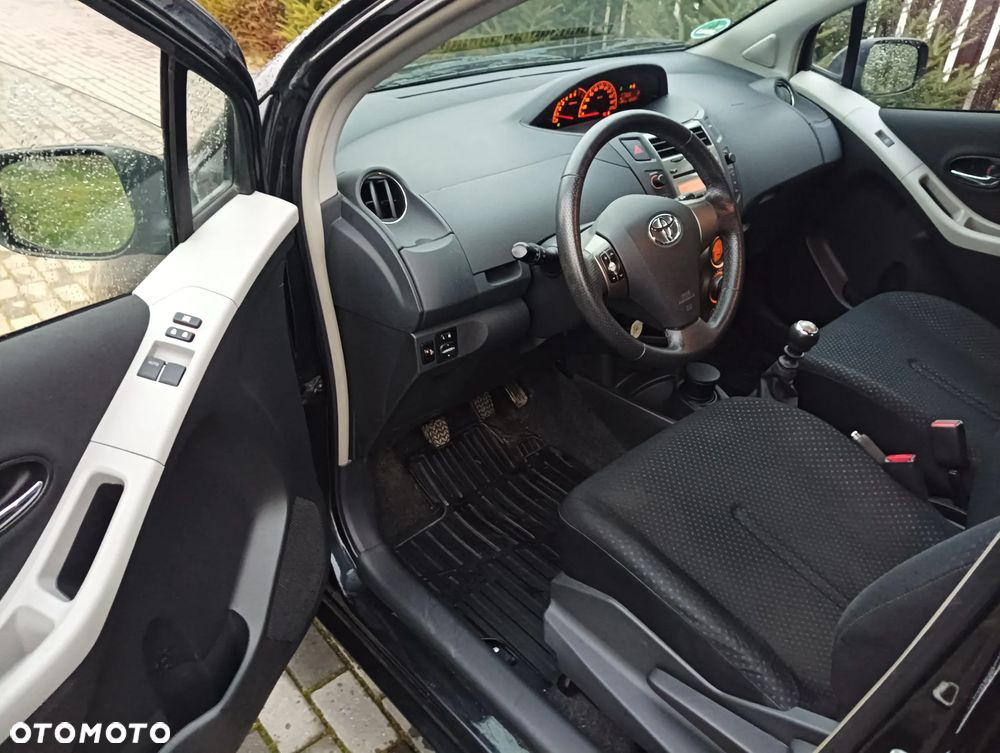 Toyota Yaris 1.33 VVT-i Cool - 8