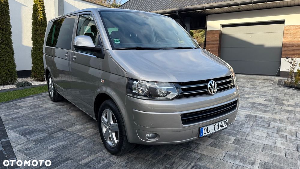 Volkswagen Multivan - 1