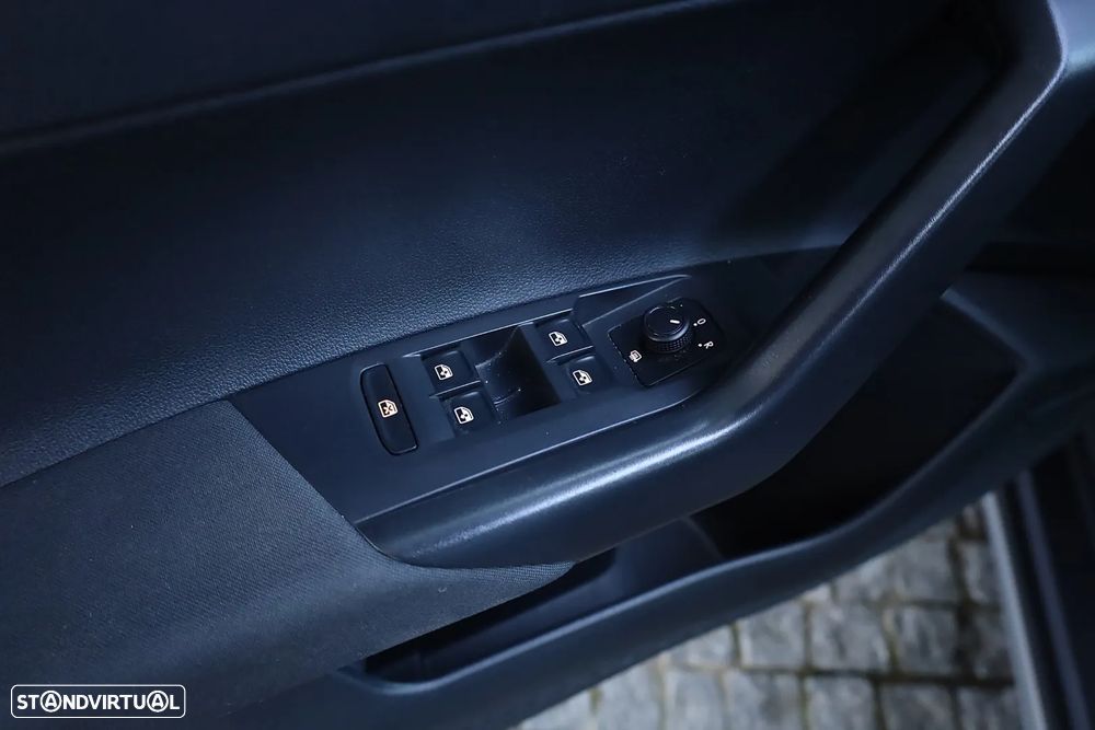 VW Taigo 1.0 TSI Urban - 33