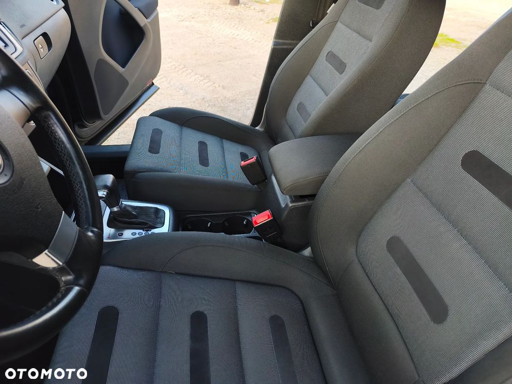 Volkswagen Tiguan - 14