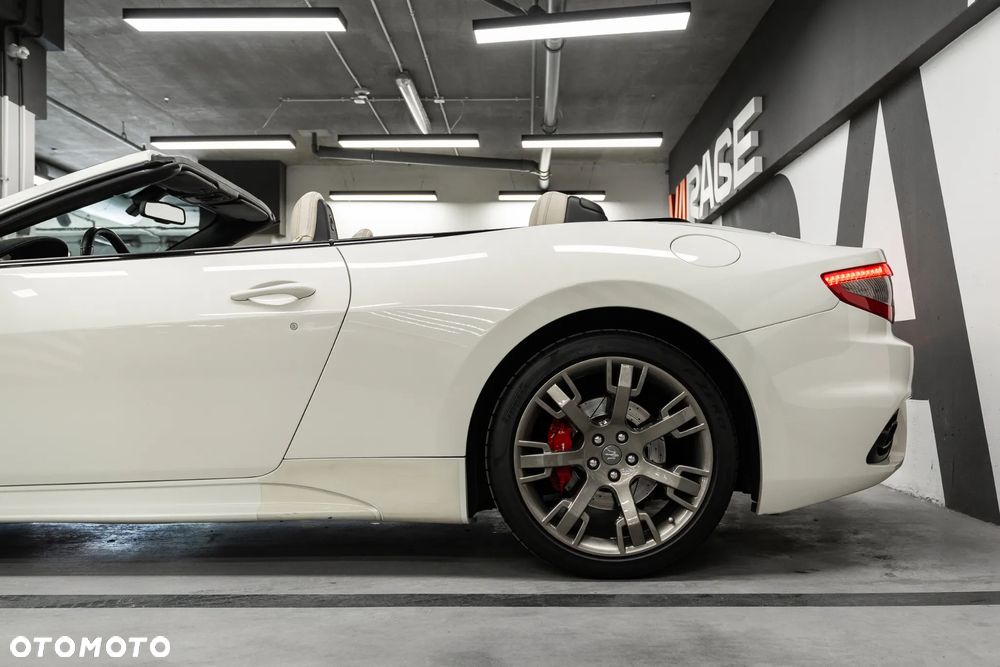 Maserati GranTurismo S - 4
