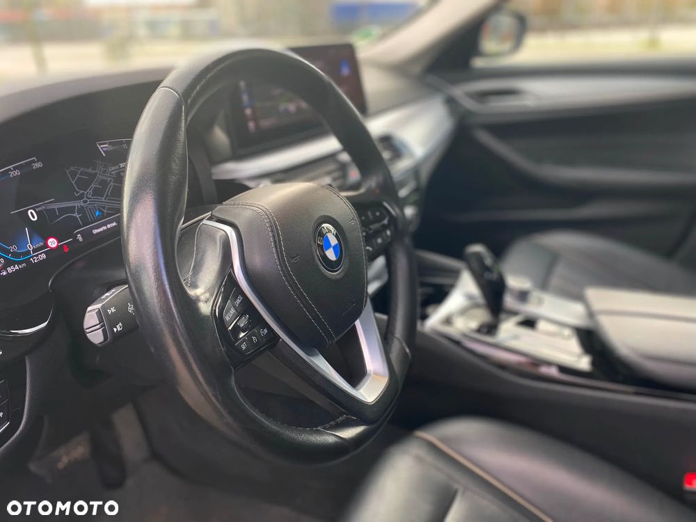 BMW Seria 5 518d - 3