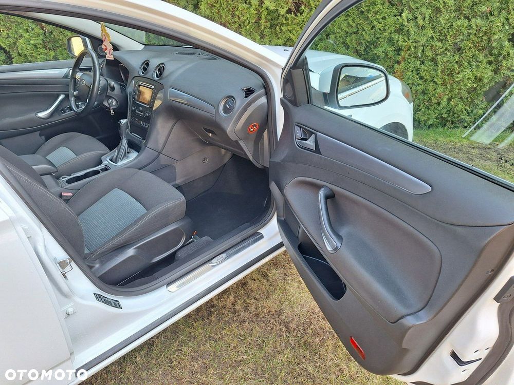 Ford Mondeo 2.0 TDCi Titanium - 21