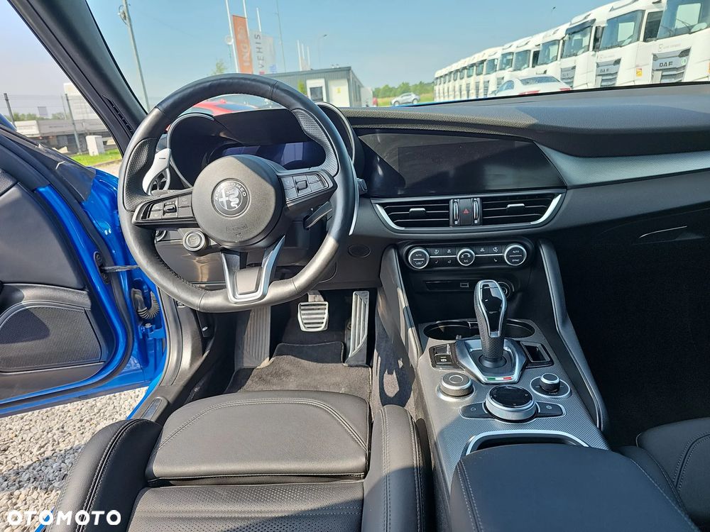 Alfa Romeo Giulia 2.0 Turbo Veloce Q4 - 11