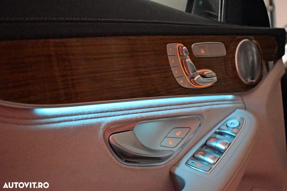 Mercedes-Benz C - 21