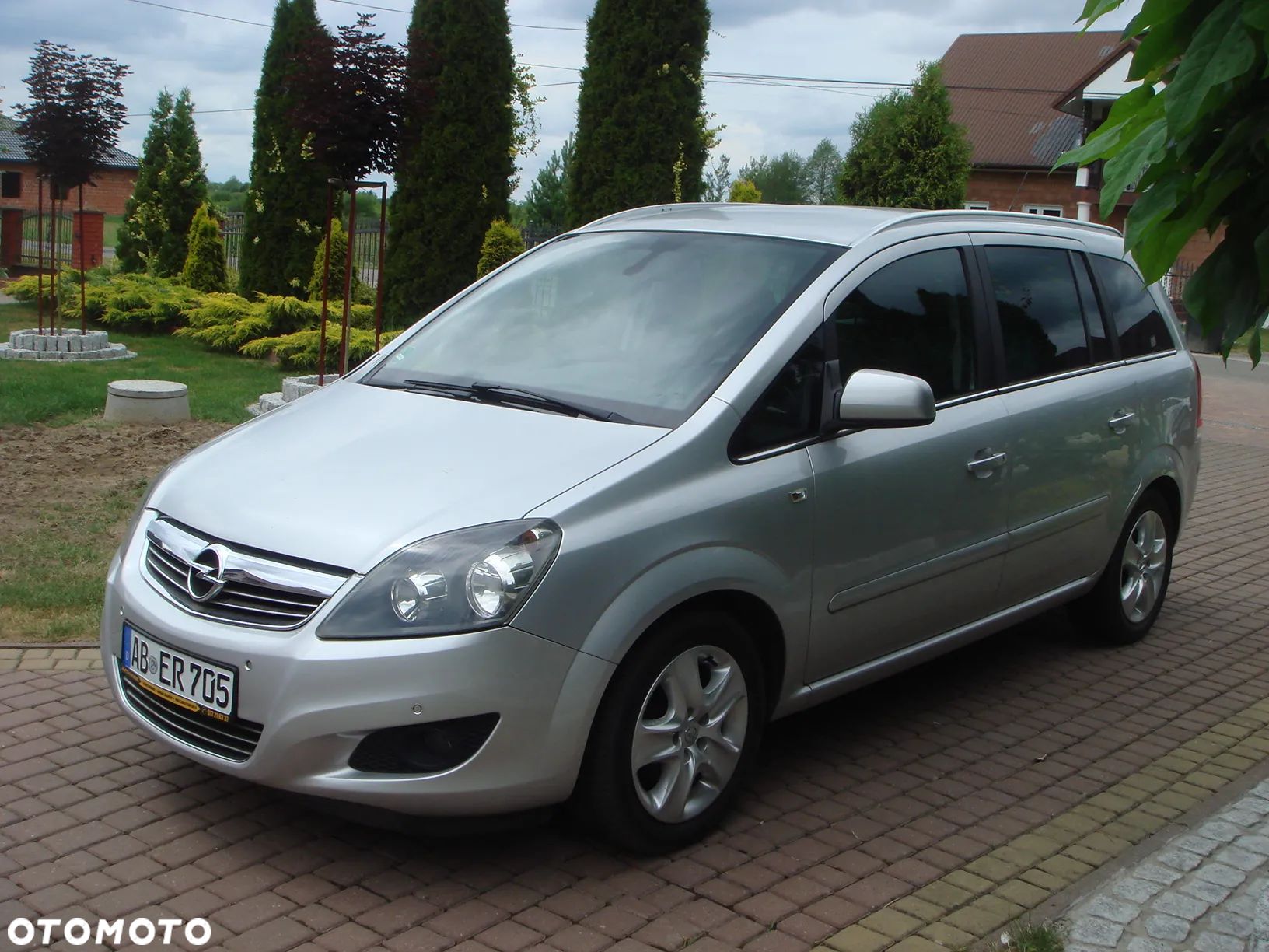 Opel Zafira 1.6 Cosmo - 1