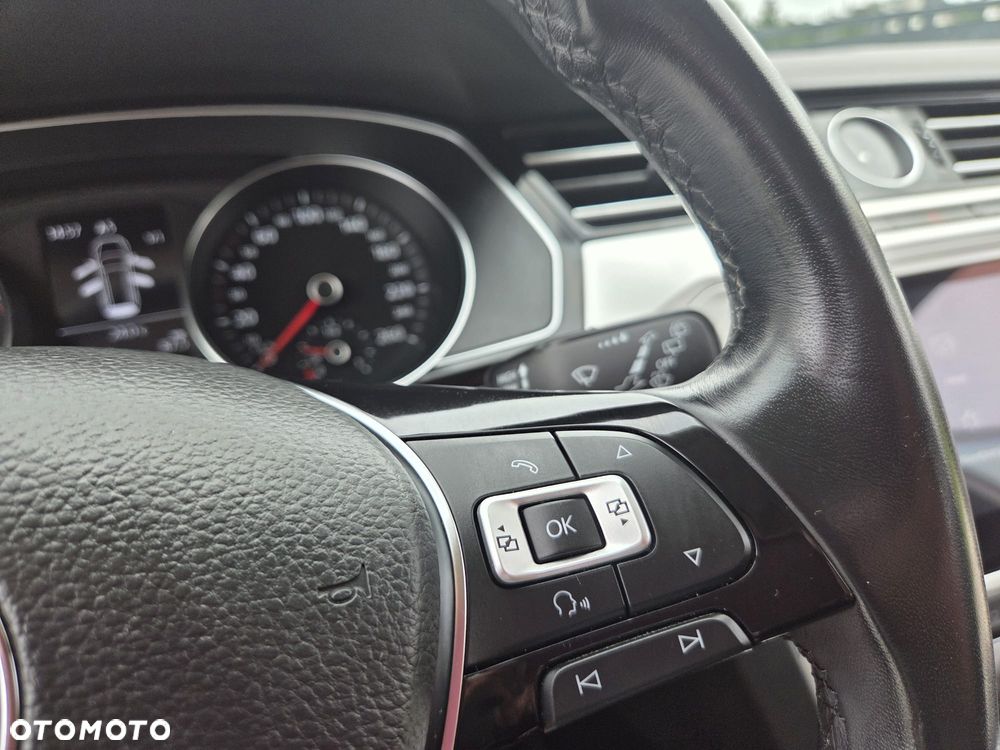 Volkswagen Passat 1.4 TSI BMT Comfortline - 12
