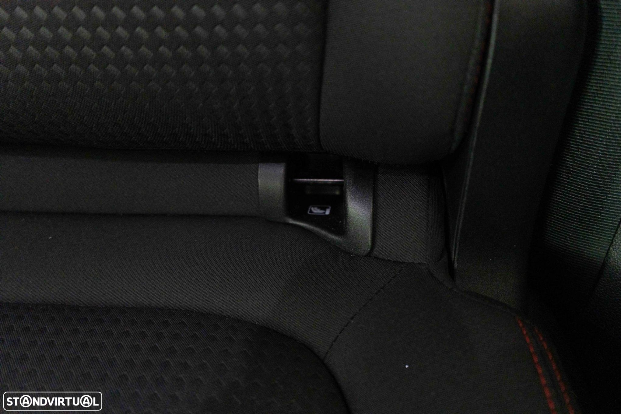 Ford Kuga - 10