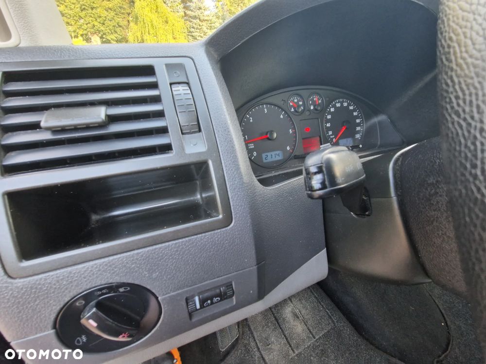 Volkswagen Transporter - 12