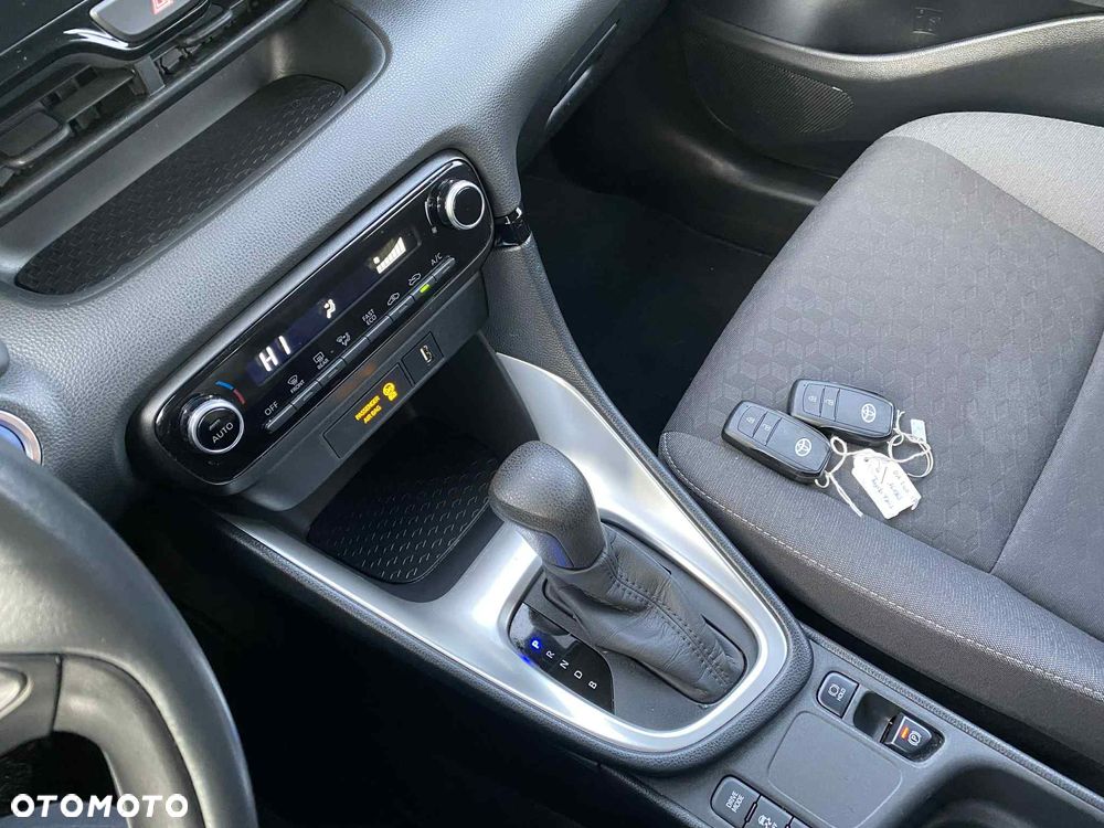 Toyota Yaris 116 1.5 VVT-i Business Edition - 17