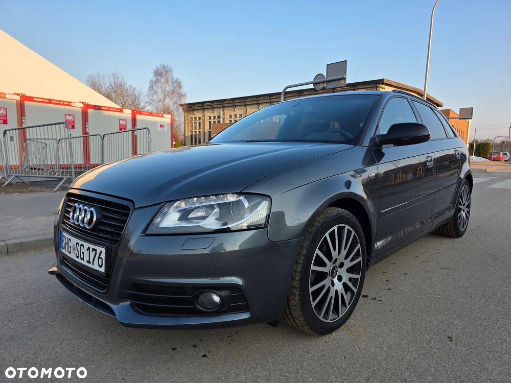 Audi A3 Sportback 2.0 TDI S line Sportpaket plus - 2