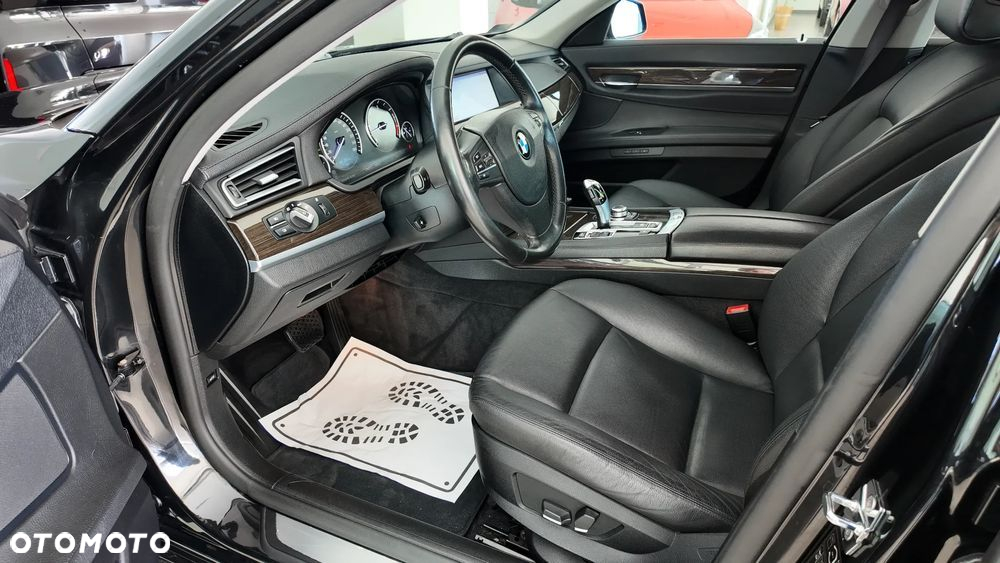 BMW Seria 7 730d - 12