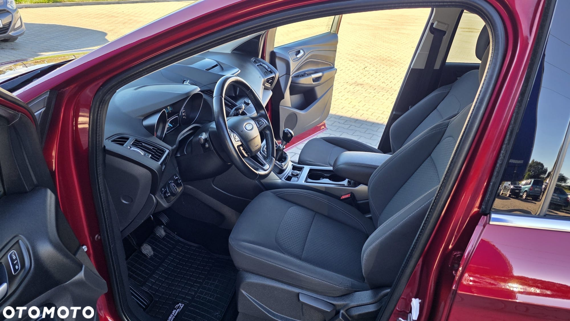 Ford Kuga 1.5 EcoBoost 2x4 Cool & Connect - 21