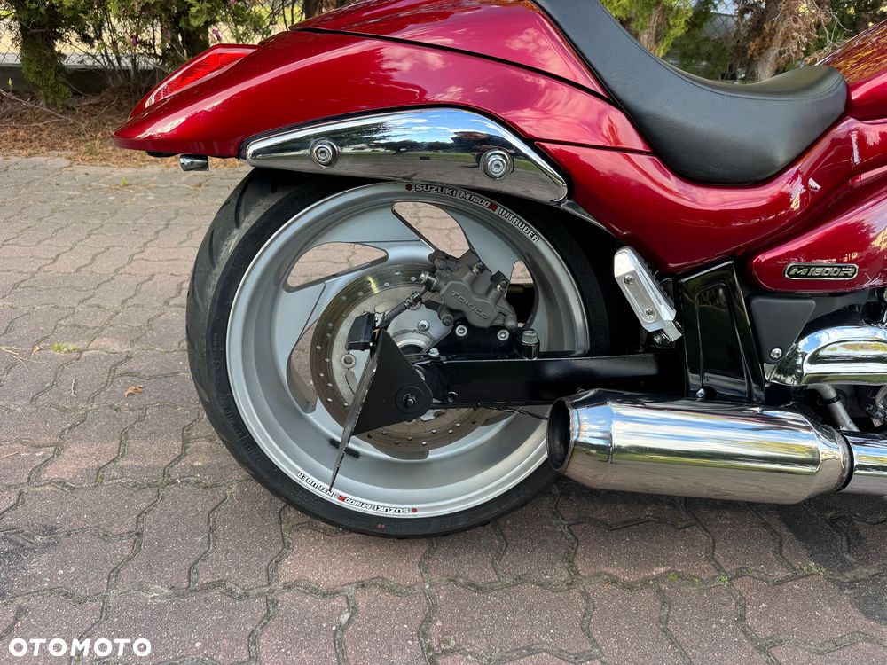 Suzuki Intruder - 13