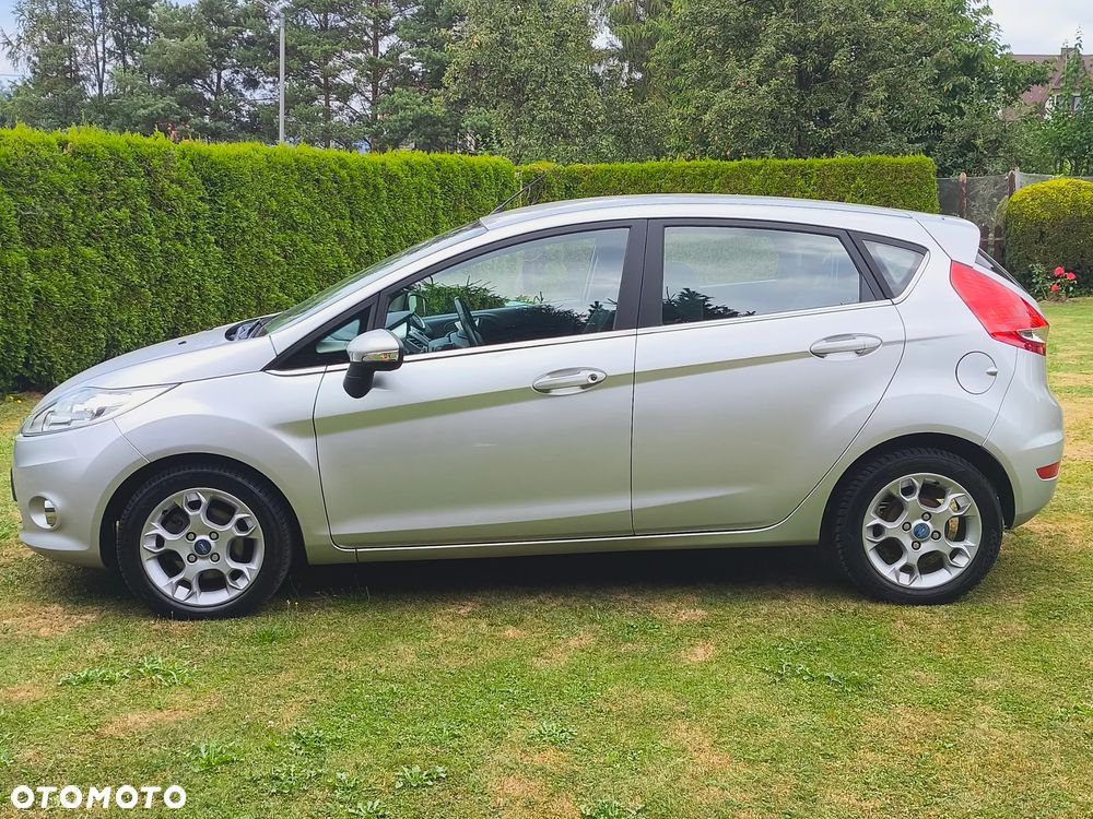Ford Fiesta 1.25 Titanium EU5 - 6