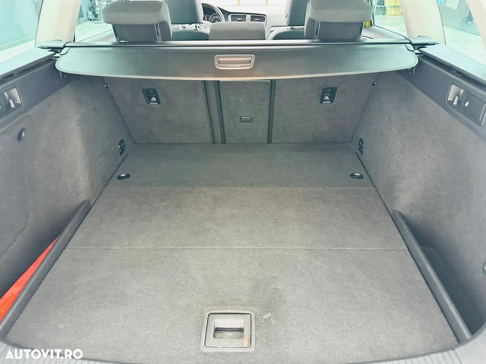 Volkswagen Golf 1.6 TDI Trendline - 17