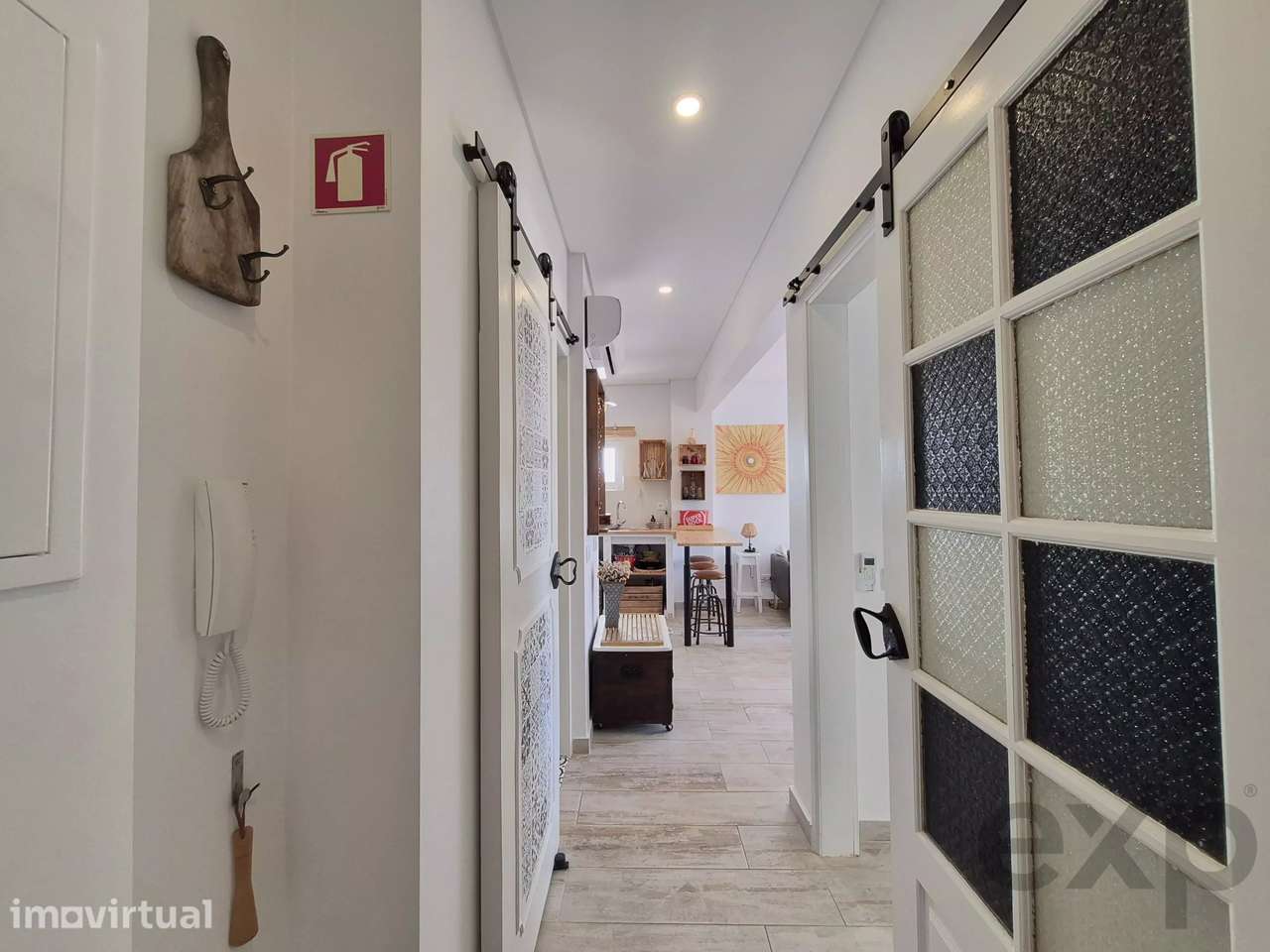 Apartamento charmoso T1+1 com amplo terraço no coração do centro histó - Grande imagem: 2/39