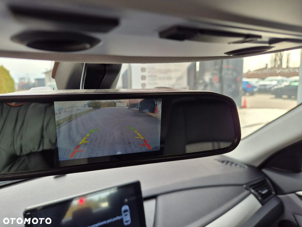 BMW X1 xDrive20d - 38