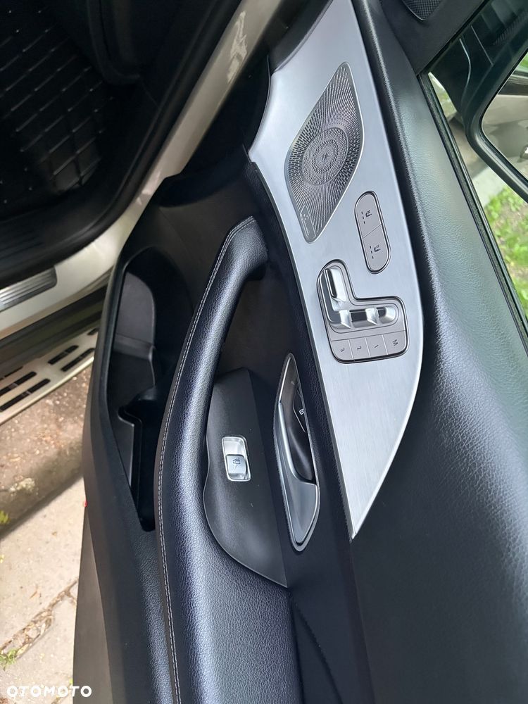 Mercedes-Benz GLS 350 d 4Matic 9G-TRONIC - 28