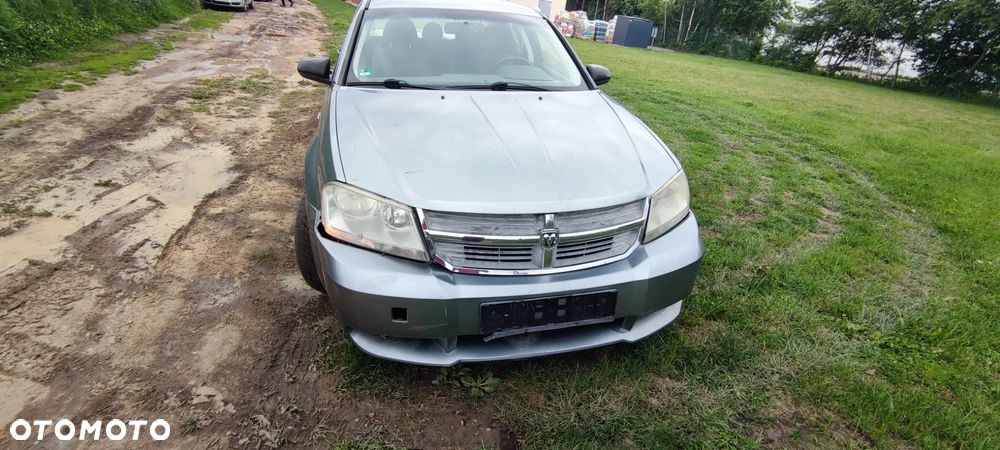 Dodge Avenger 2.0 SE - 6