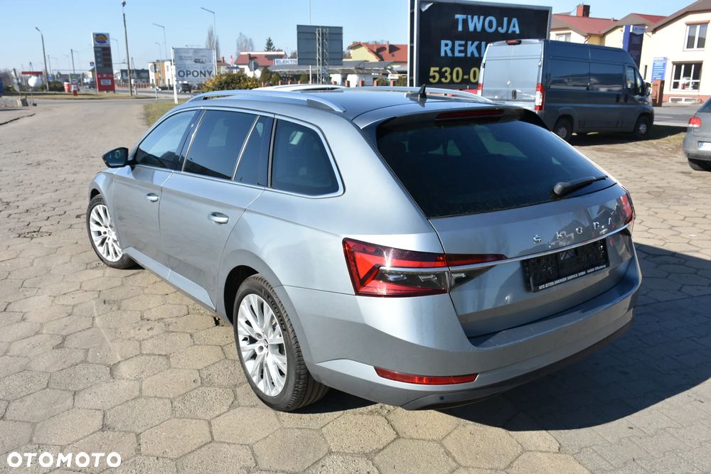 Skoda Superb 2.0 TDI DSG Style - 4