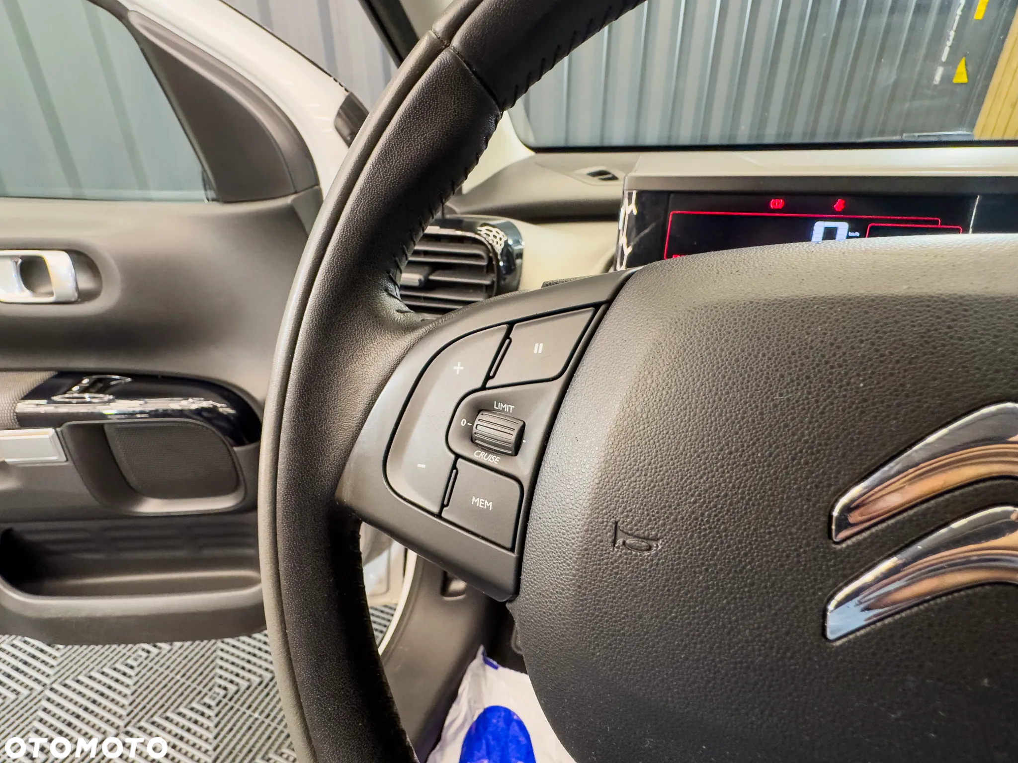 Citroën C4 Cactus 1.2 PureTech Live - 30