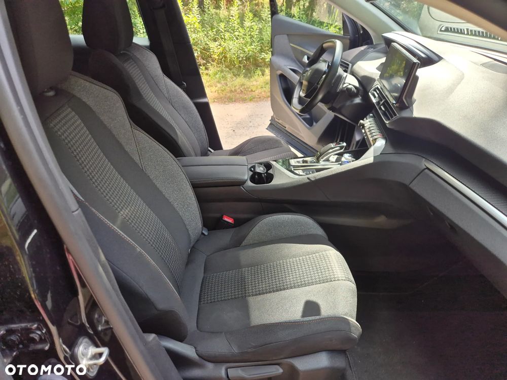 Peugeot 3008 BlueHDi 130 Stop & Start EAT8 Allure Business-Paket - 32