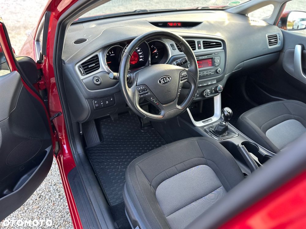 Kia Ceed 1.6 CRDi 128 ISG Edition 7 - 18