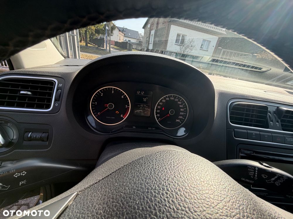 Volkswagen Polo 1.6 TDI DPF Comfortline - 14