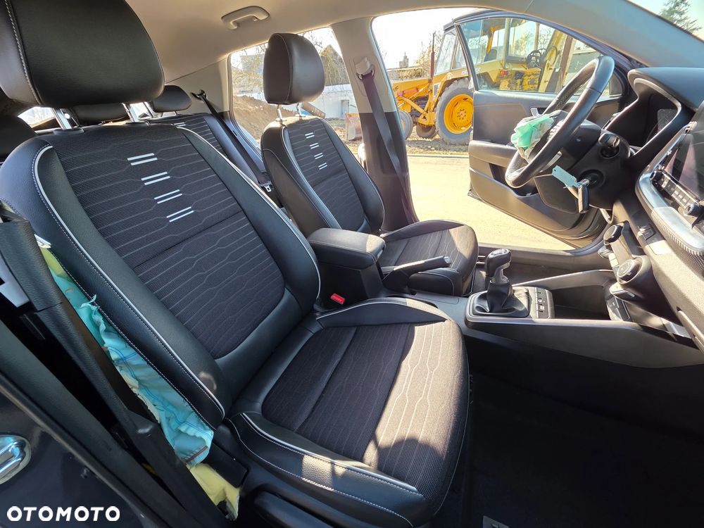Kia Stonic 1.0 T-GDI OPF Mild Hybrid GT Line - 14