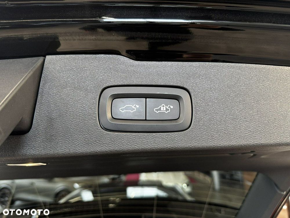 Volvo V60 Cross Country - 11
