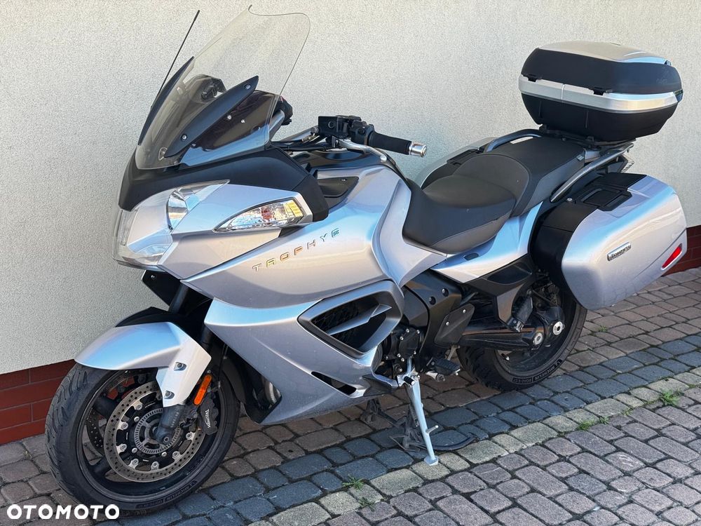 Triumph Inny - 5