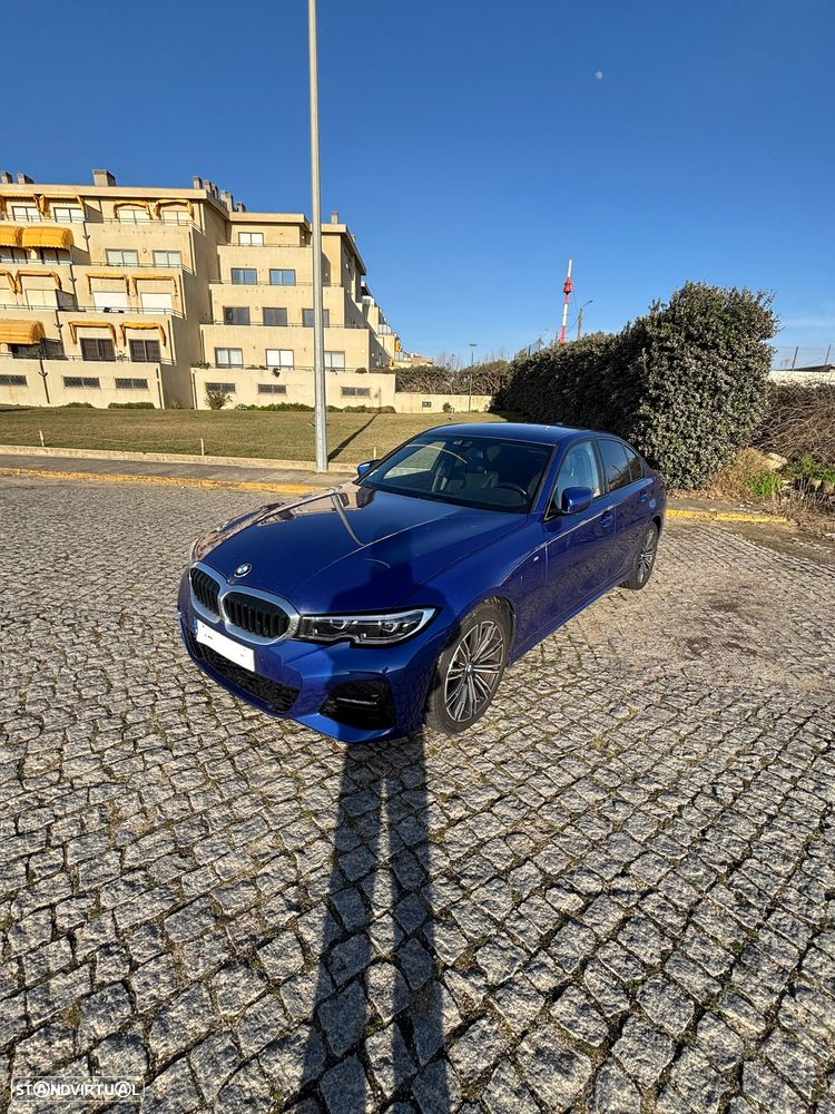 BMW 330 e Pack Desportivo M Auto - 9