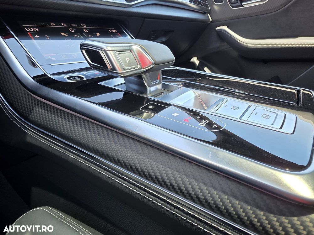 Audi Q8 55 TFSI e quattro Tiptronic PHEV - 11