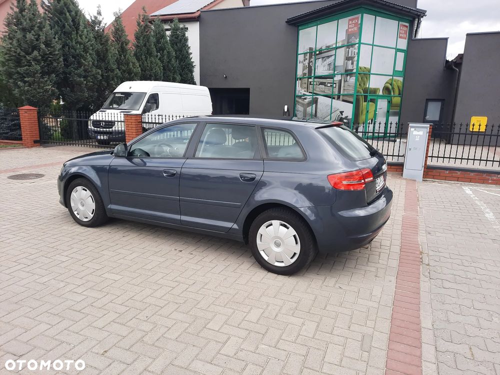 Audi A3 Sportback - 9
